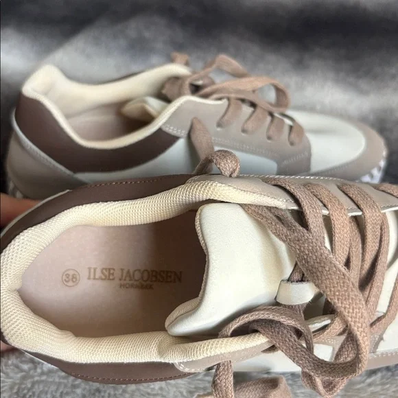 Ilse Jacobsen - Picture 5 of 5